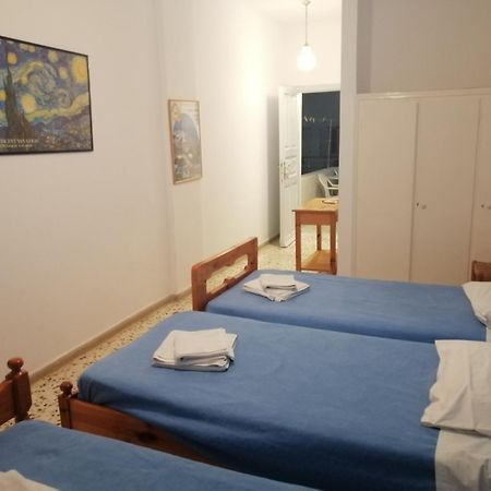 Dilino Hotel Kamari  Phòng bức ảnh