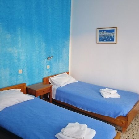 Dilino Hotel Kamari  Phòng bức ảnh
